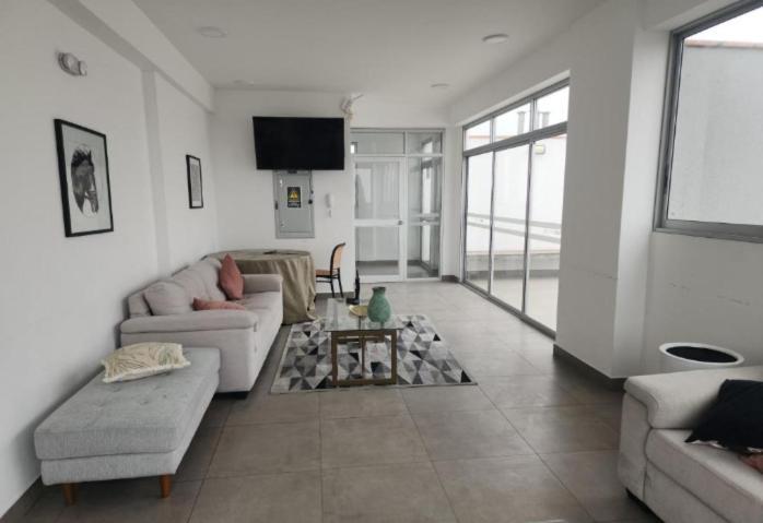 Piso 21, Habitacion En Departamento - Family Tower *